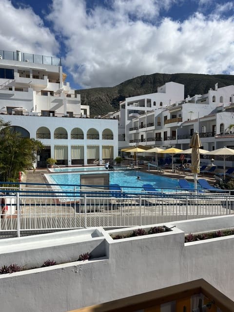 1 quarto Apartamento para venda em Los Cristianos com piscina - 290 000 € (Ref: 10048189)