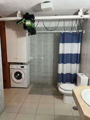 1 quarto Apartamento para venda em Los Cristianos, Arona com piscina - 290 000 € (Ref: 10048189)