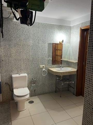 1 quarto Apartamento para venda em Los Cristianos, Arona com piscina - 290 000 € (Ref: 10048189)