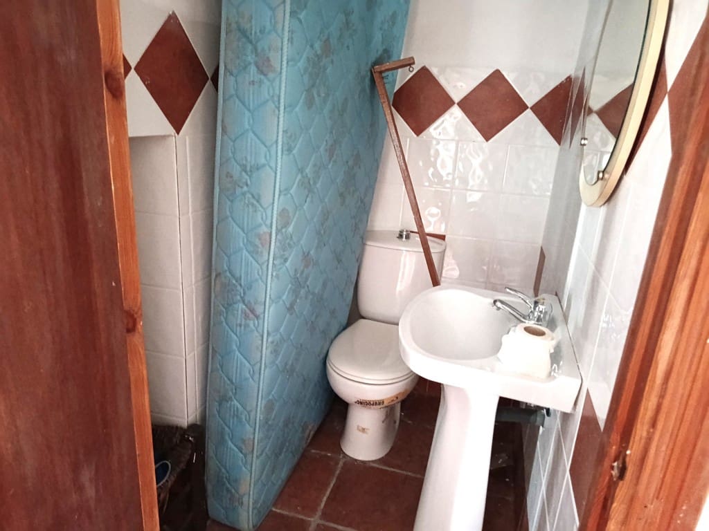 Casa de 6 habitaciones en Luque en venta - 69.000 € (Ref: 10046101)