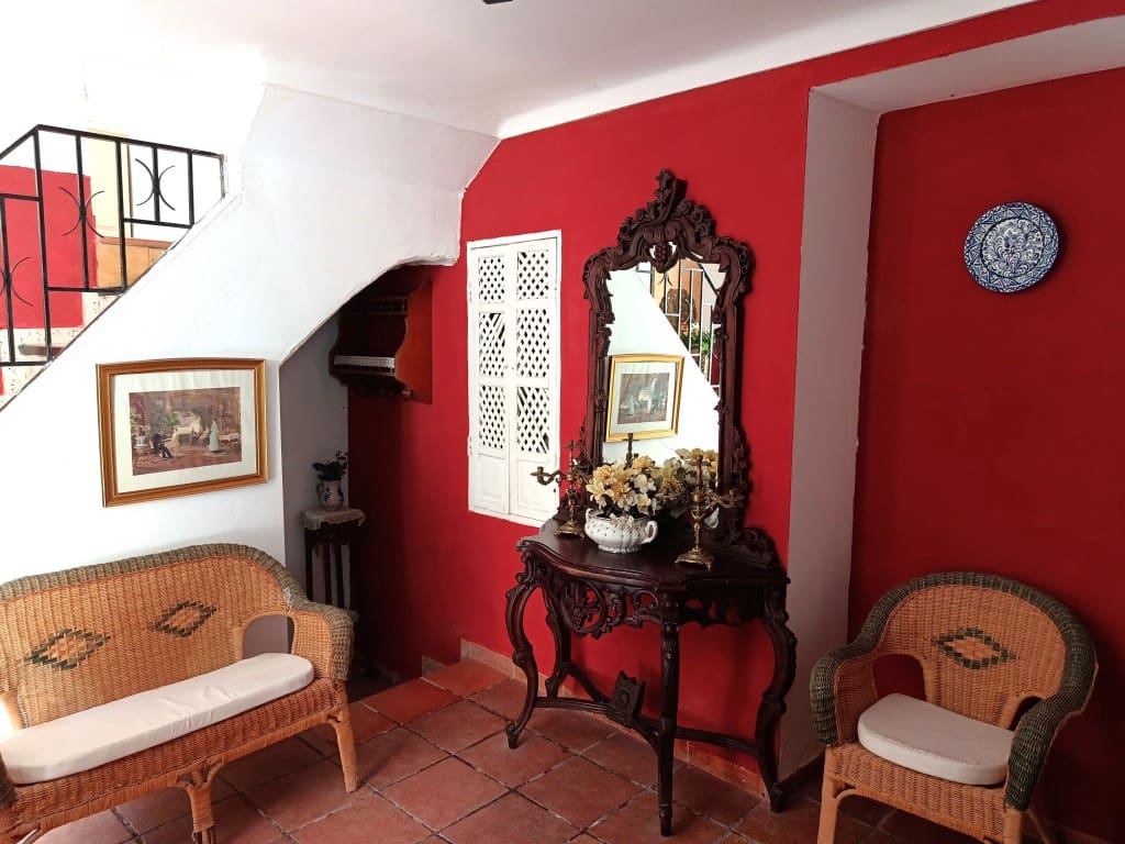 Casa de 6 habitaciones en Luque en venta - 69.000 € (Ref: 10046101)