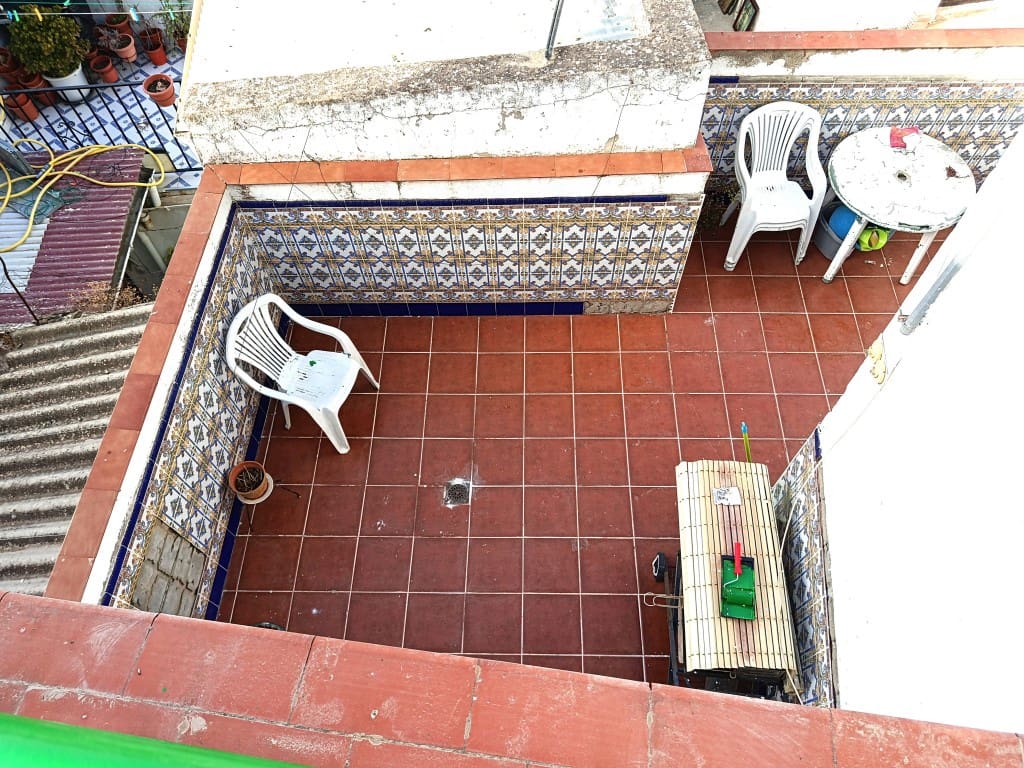 Casa de 6 habitaciones en Luque en venta - 69.000 € (Ref: 10046101)