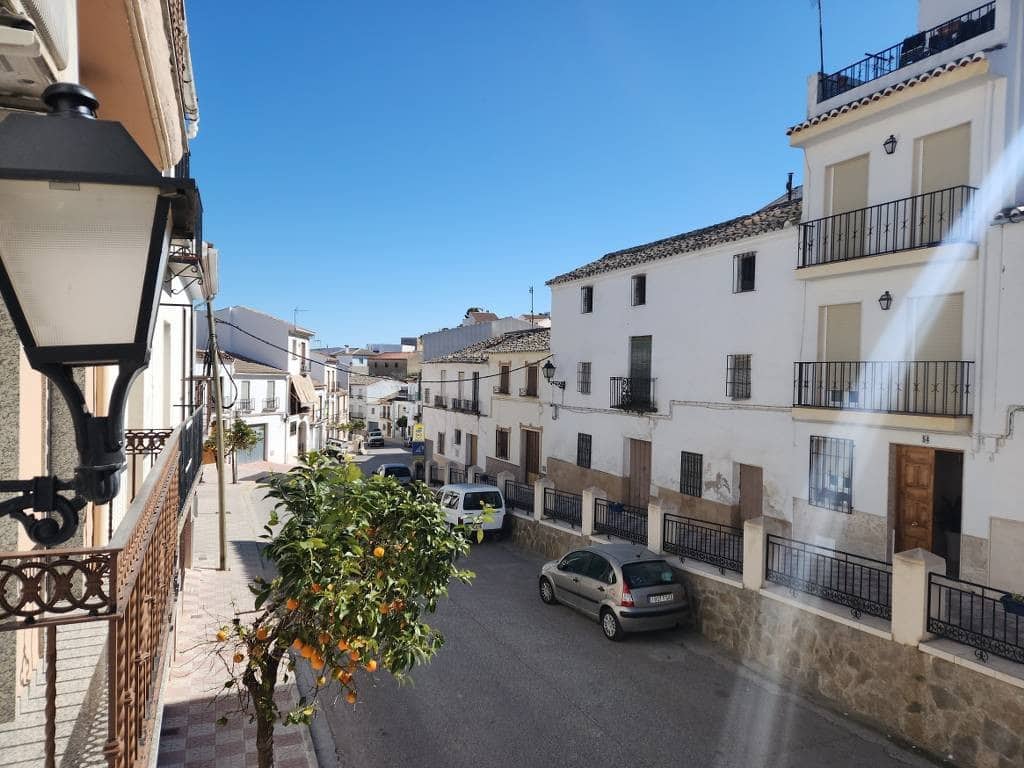 Casa de 4 habitaciones en Luque en venta con piscina - 82.000 € (Ref: 10046105)
