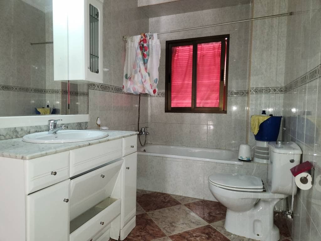 Casa de 4 habitaciones en Luque en venta con piscina - 82.000 € (Ref: 10046105)