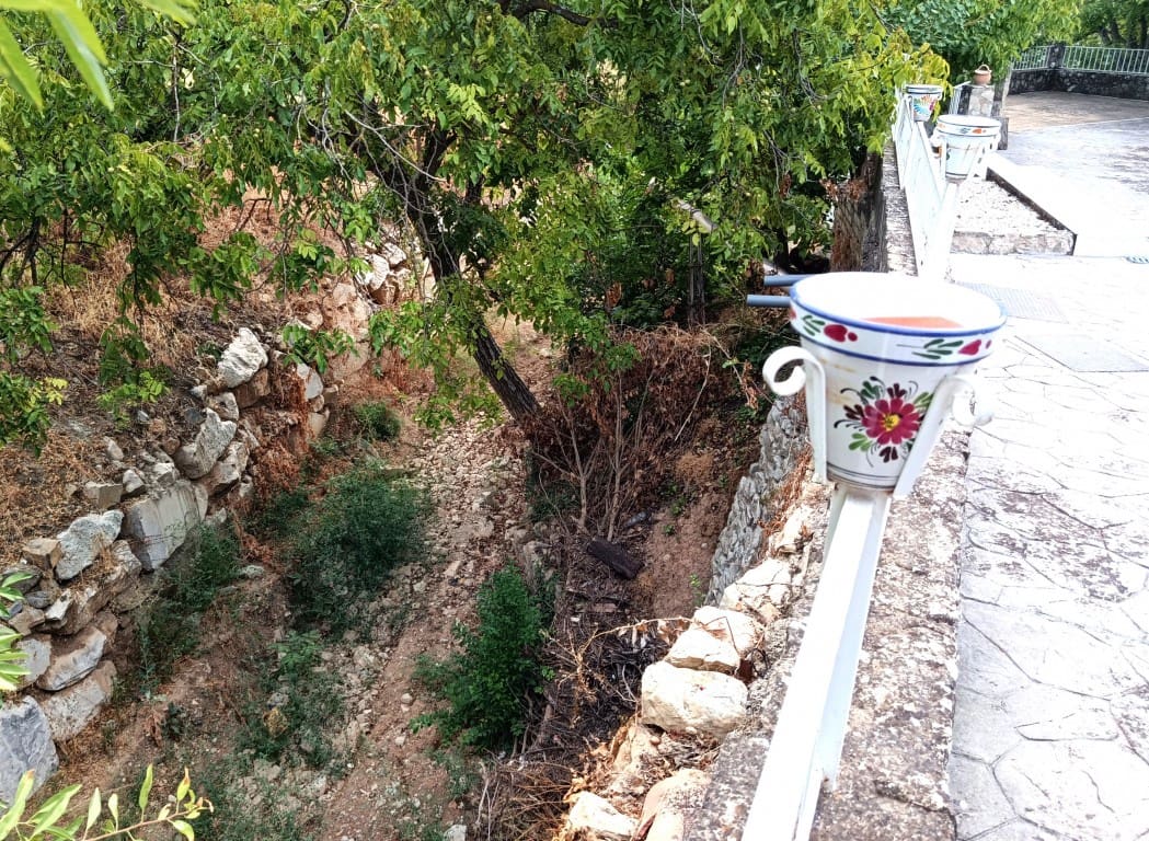 5 bedroom Townhouse for sale in Almedinilla - € 93,000 (Ref: 10046106)