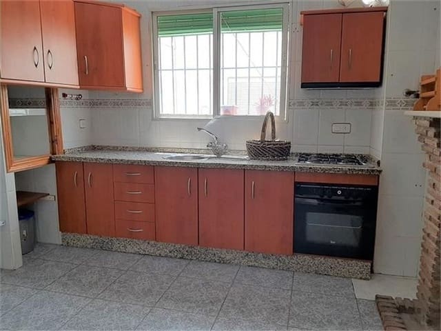 9 quarto Casa em Banda para venda em Fuente-Tójar - 69 900 € (Ref: 10046123)