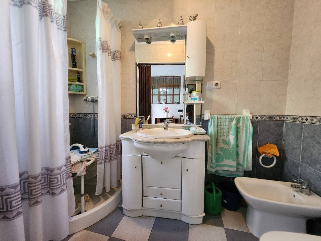 5 slaapkamer Huis te koop in Luque met zwembad - € 59.000 (Ref: 10046124)
