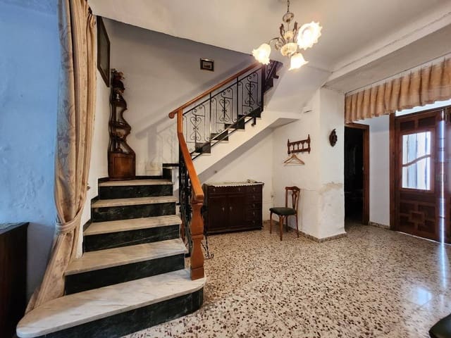 5 quarto Casa em Banda para venda em Luque com piscina - 59 000 € (Ref: 10046124)