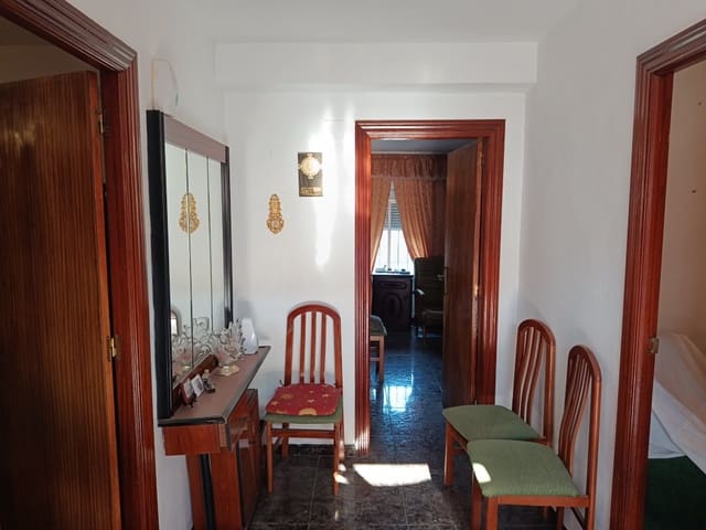 5 bedroom Townhouse for sale in Sabariego, Alcaudete with garage - € 53,000 (Ref: 10046125)