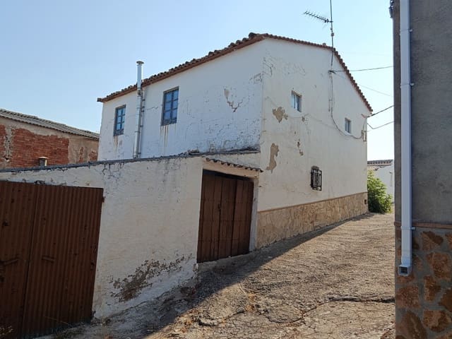 5 bedroom Townhouse for sale in Sabariego, Alcaudete with garage - € 53,000 (Ref: 10046125)