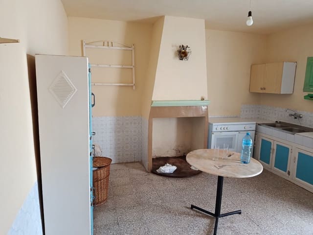 4 quarto Casa em Banda para venda em La Rabita, Alcalá la Real - 95 000 € (Ref: 10046129)