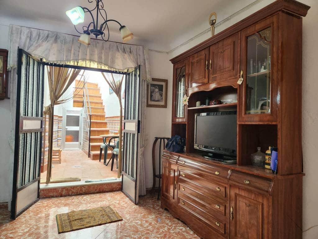 4 makuuhuone Omakotitalo myytävänä paikassa Luque mukana uima-altaan - 55 000 € (Ref: 10046131)