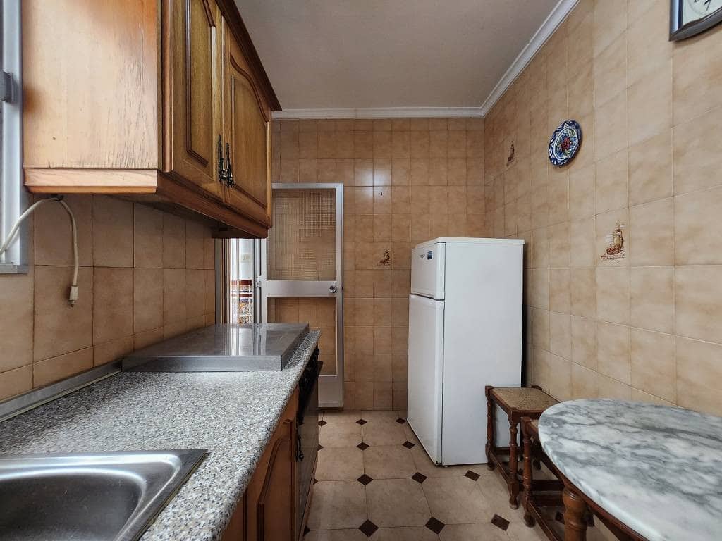 4 makuuhuone Omakotitalo myytävänä paikassa Luque mukana uima-altaan - 55 000 € (Ref: 10046131)