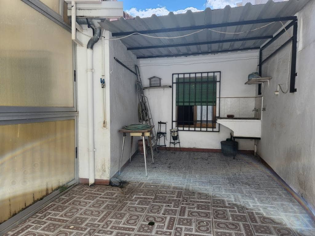 4 makuuhuone Omakotitalo myytävänä paikassa Luque mukana uima-altaan - 55 000 € (Ref: 10046131)