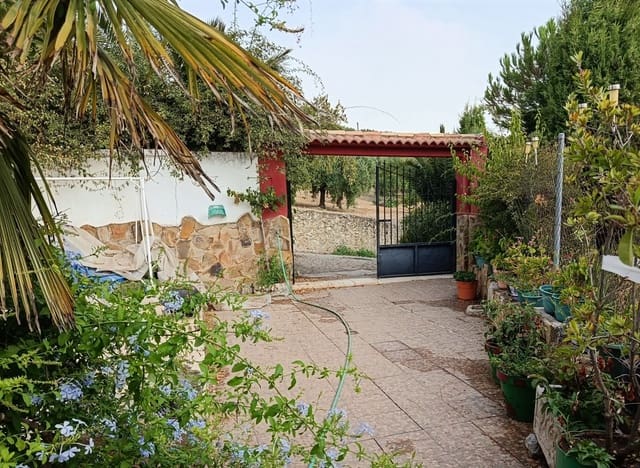 4 sypialnia Finka/Dom wiejski na sprzedaż w Priego de Córdoba - 119 000 € (Ref: 10046133)