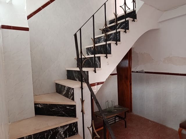 4 quarto Casa em Banda para venda em Fuente-Tójar - 35 000 € (Ref: 10046134)