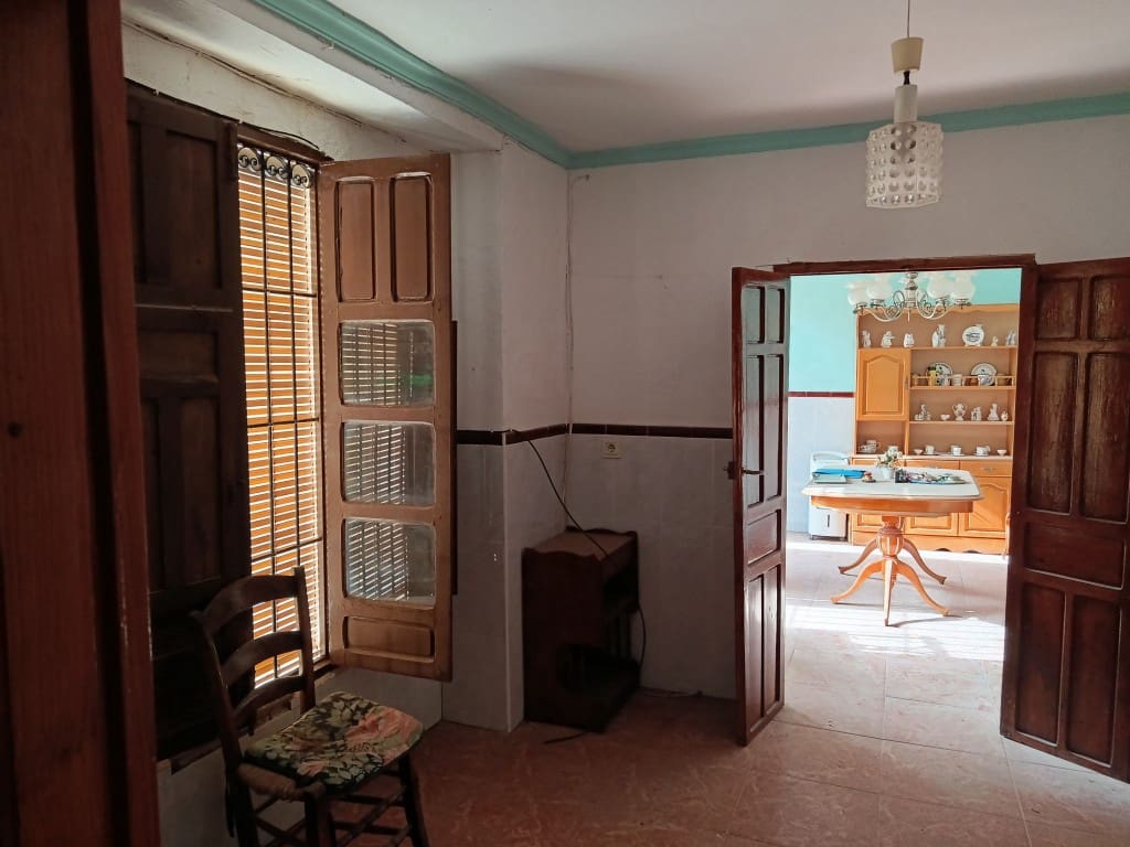 4 bedroom Townhouse for sale in Fuente-Tojar - € 35,000 (Ref: 10046134)