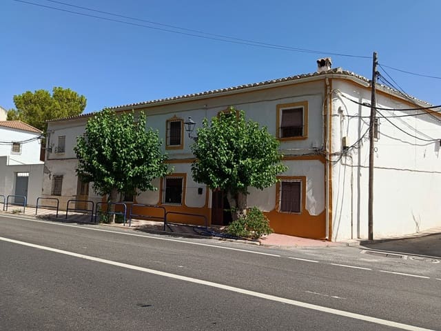 4 bedroom Townhouse for sale in Luque with garage - € 86,000 (Ref: 10046135)