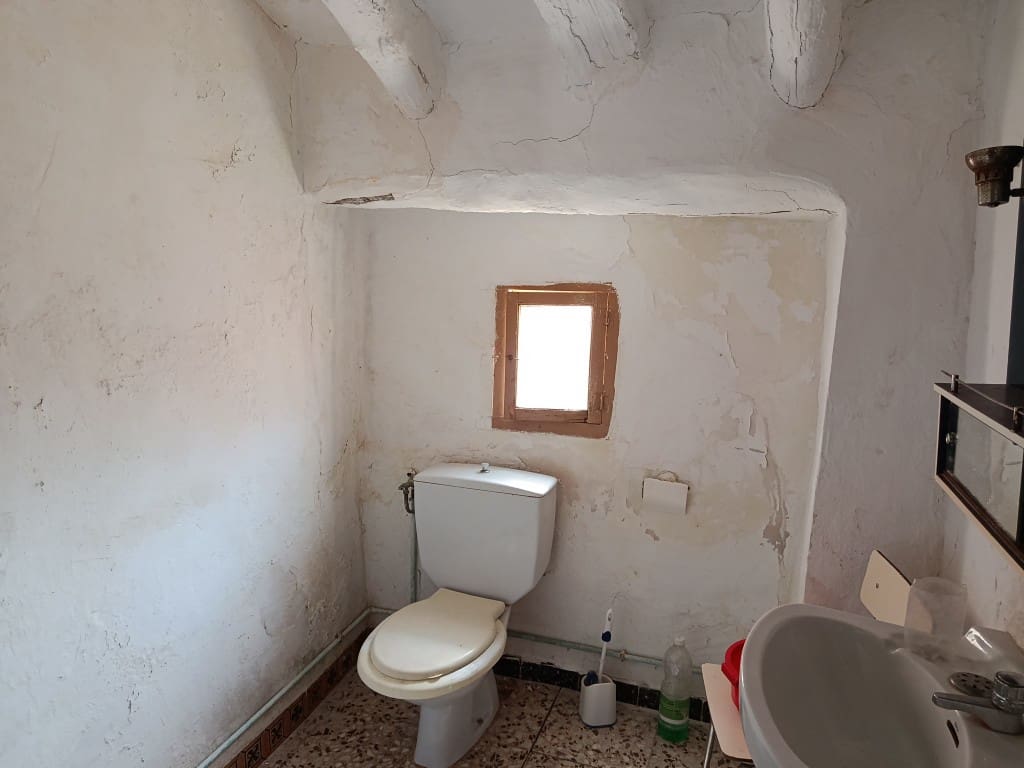 3 bedroom Townhouse for sale in Priego de Cordoba - € 39,900 (Ref: 10046136)