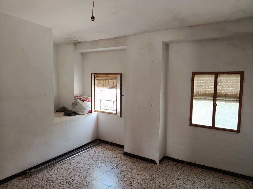 3 bedroom Townhouse for sale in Priego de Cordoba - € 39,900 (Ref: 10046136)