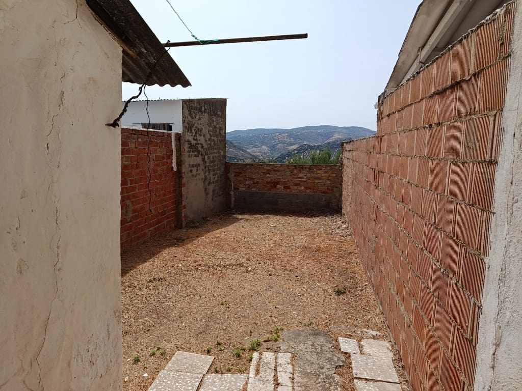 3 bedroom Townhouse for sale in Priego de Cordoba - € 39,900 (Ref: 10046136)