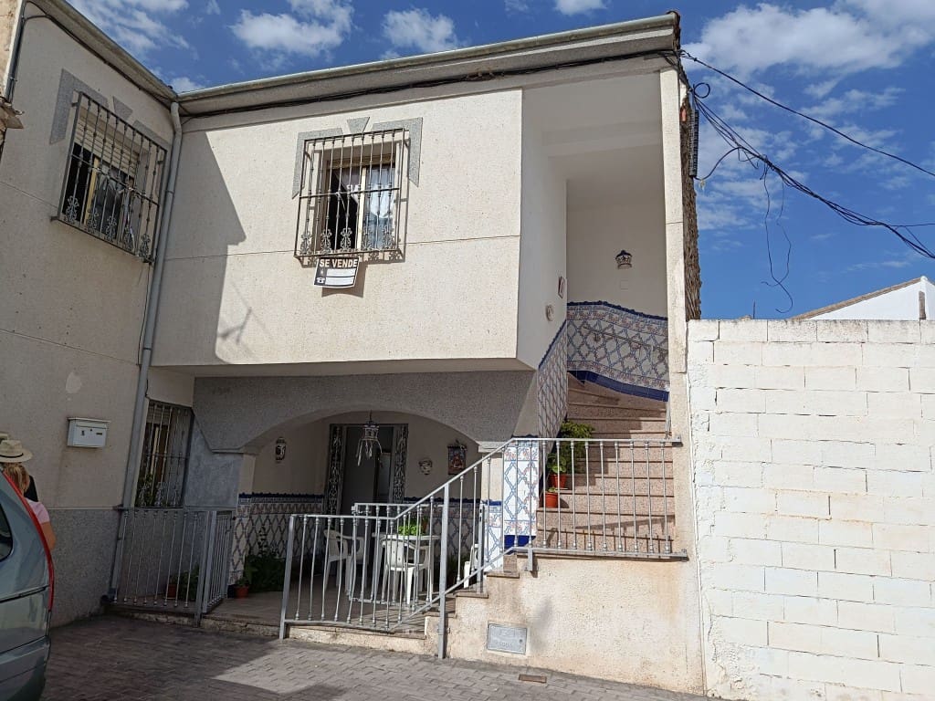 5 soveværelse Byhus til salg i Fuente-Tojar - € 89.900 (Ref: 10046138)