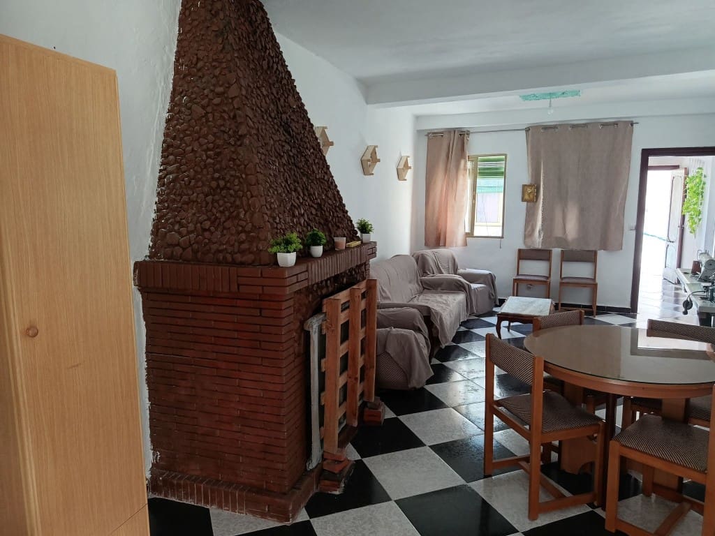 5 soveværelse Byhus til salg i Fuente-Tojar - € 89.900 (Ref: 10046138)