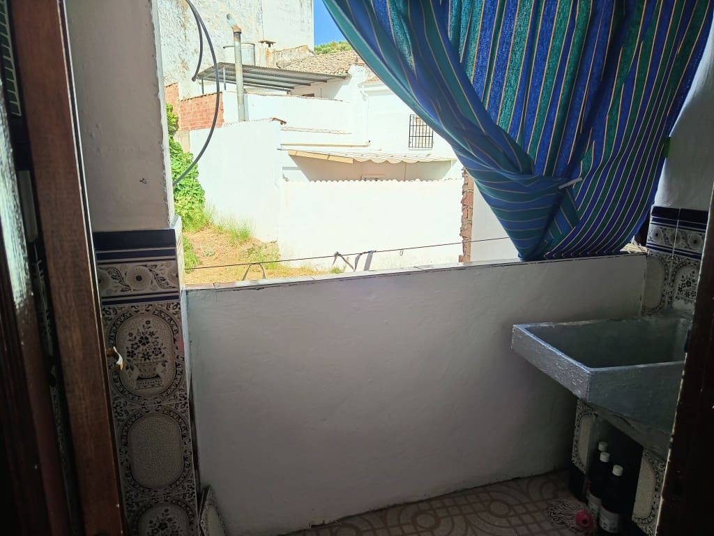5 soveværelse Byhus til salg i Fuente-Tojar - € 89.900 (Ref: 10046138)