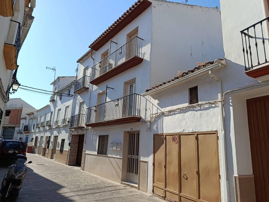 3 sovrum Lägenhet till salu i Luque - 59 900 € (Ref: 10046139)