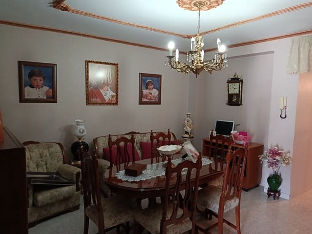 3 sovrum Lägenhet till salu i Luque - 59 900 € (Ref: 10046139)