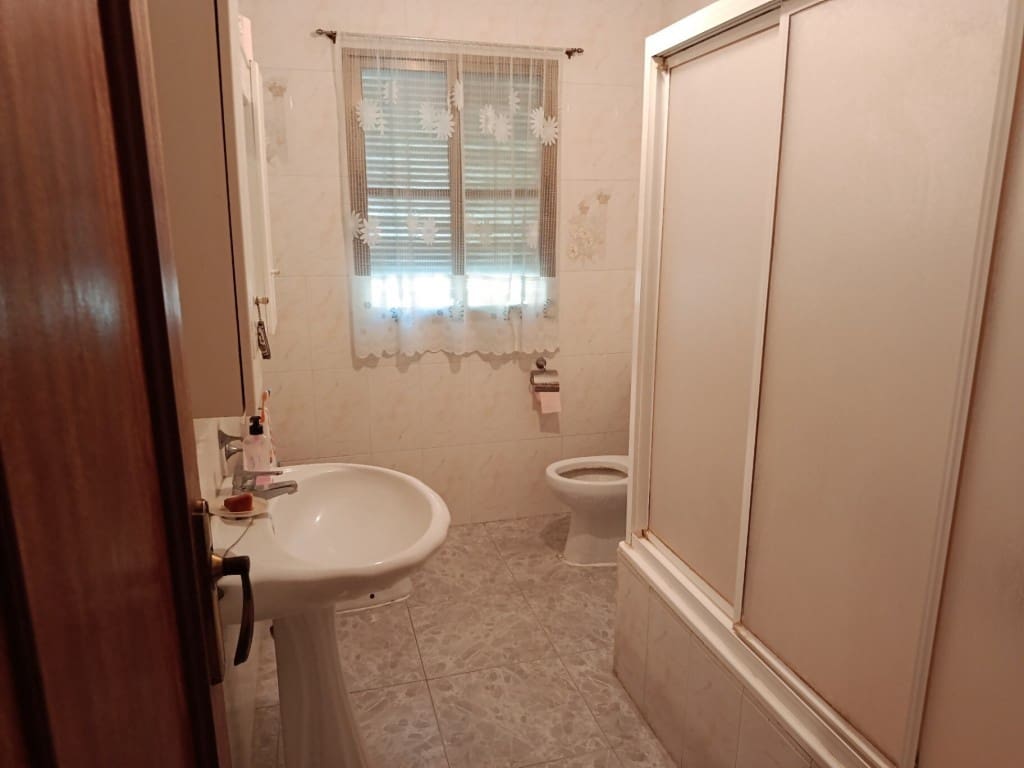 5 soverom Hus til salgs i Fuente-Tojar - € 86 000 (Ref: 10046142)