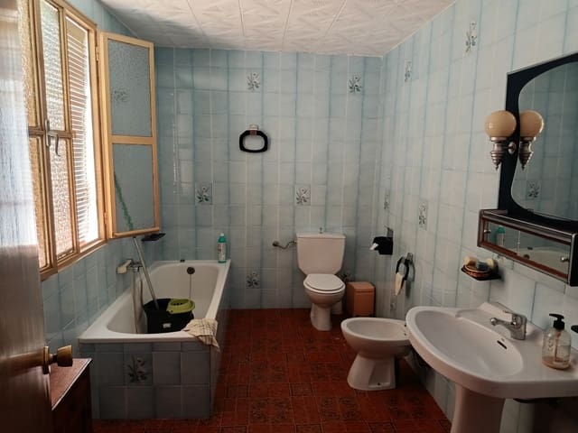 Maison de Ville à vendre à Priego de Córdoba - 126 900 € (Ref: 10046143)