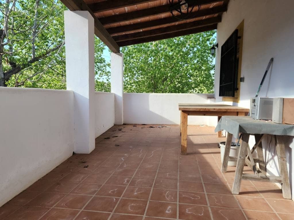 5 soverom Finca/Herregård til salgs i Loja med svømmebasseng garasje - € 295 000 (Ref: 10046144)