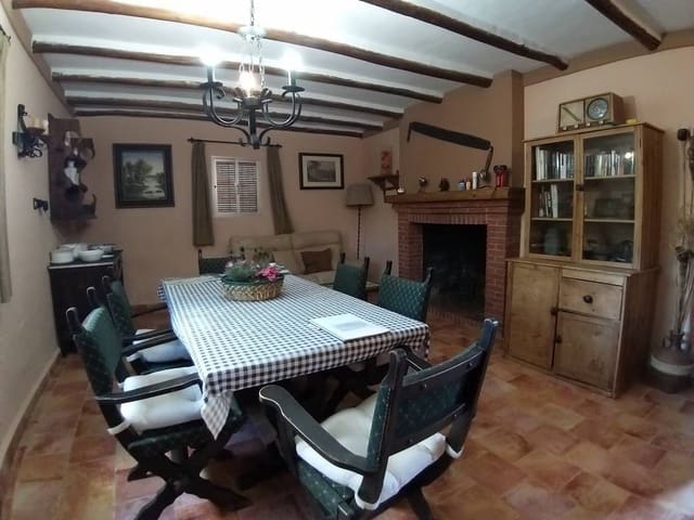 5 soverom Finca/Herregård til salgs i Loja med svømmebasseng garasje - € 295 000 (Ref: 10046144)