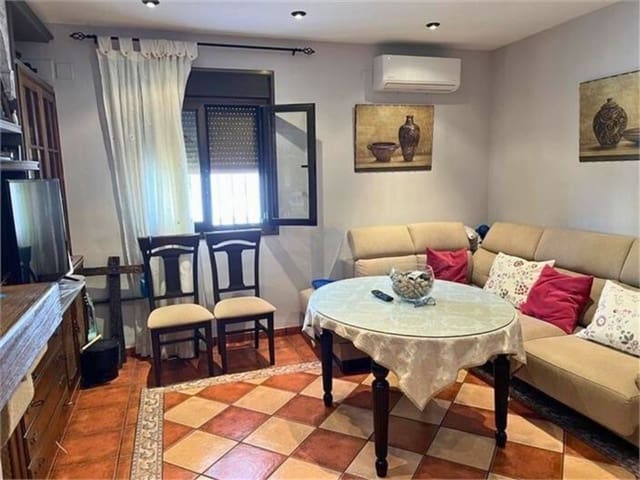 3 bedroom Townhouse for sale in Zuheros with garage - € 110,000 (Ref: 10046145)
