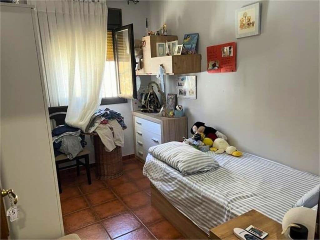 3 bedroom Townhouse for sale in Zuheros with garage - € 110,000 (Ref: 10046145)