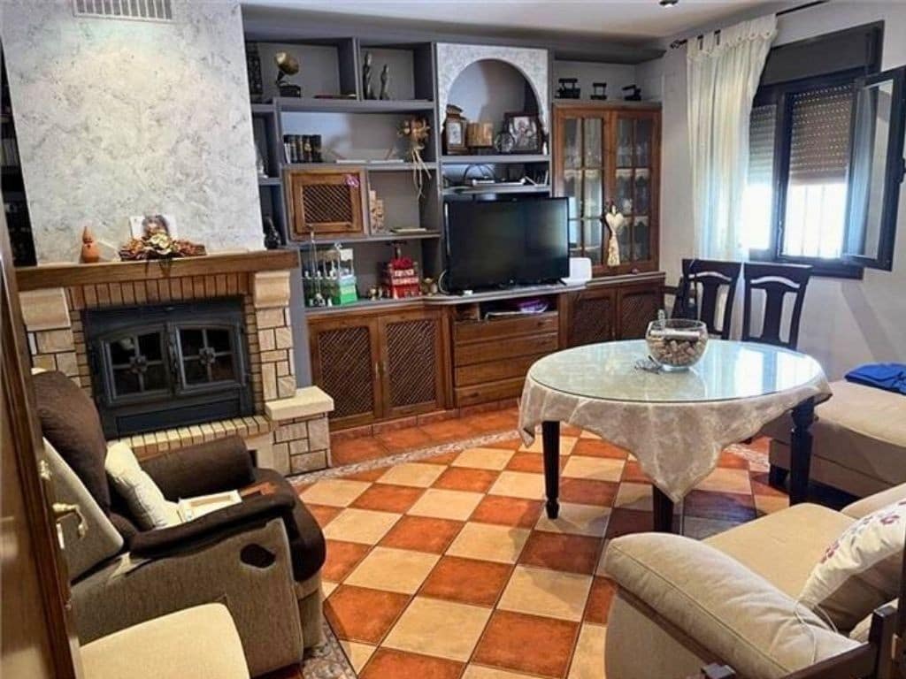 3 bedroom Townhouse for sale in Zuheros with garage - € 110,000 (Ref: 10046145)