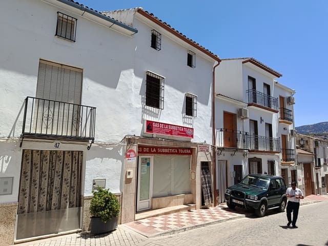 Townhouse for sale in Luque - € 60,000 (Ref: 10046146)