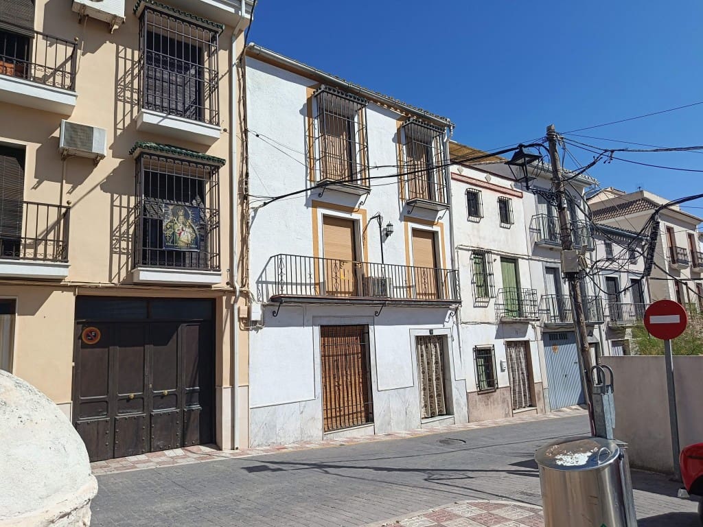 5 slaapkamer Huis te koop in Luque - € 89.000 (Ref: 10046148)