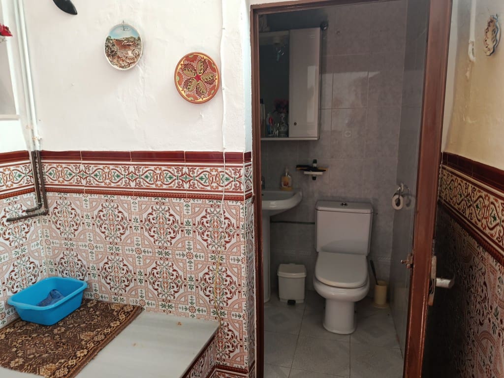 5 slaapkamer Huis te koop in Luque - € 89.000 (Ref: 10046148)