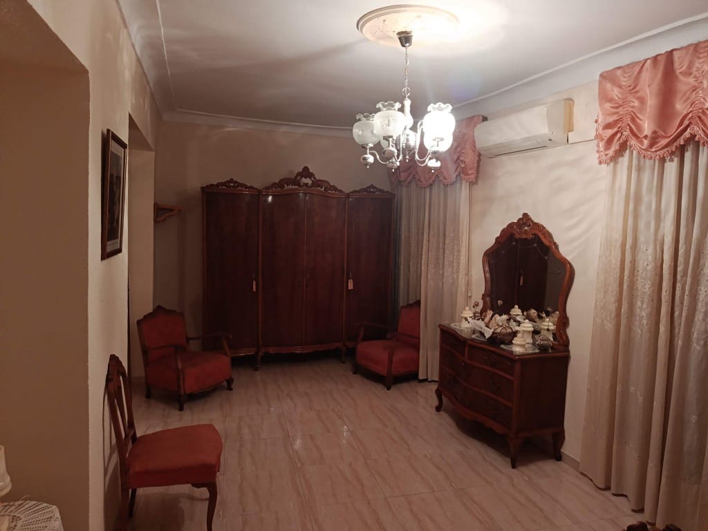 5 slaapkamer Huis te koop in Luque - € 89.000 (Ref: 10046148)