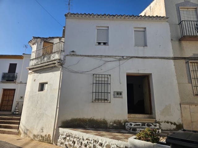4 bedroom Townhouse for sale in Fuente-Tójar - € 23,000 (Ref: 10046149)