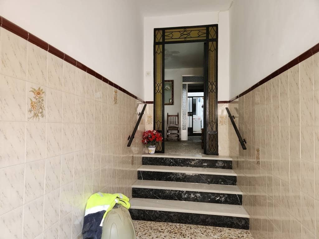 4 soveværelse Byhus til salg i Rute med swimmingpool - € 57.900 (Ref: 10046150)