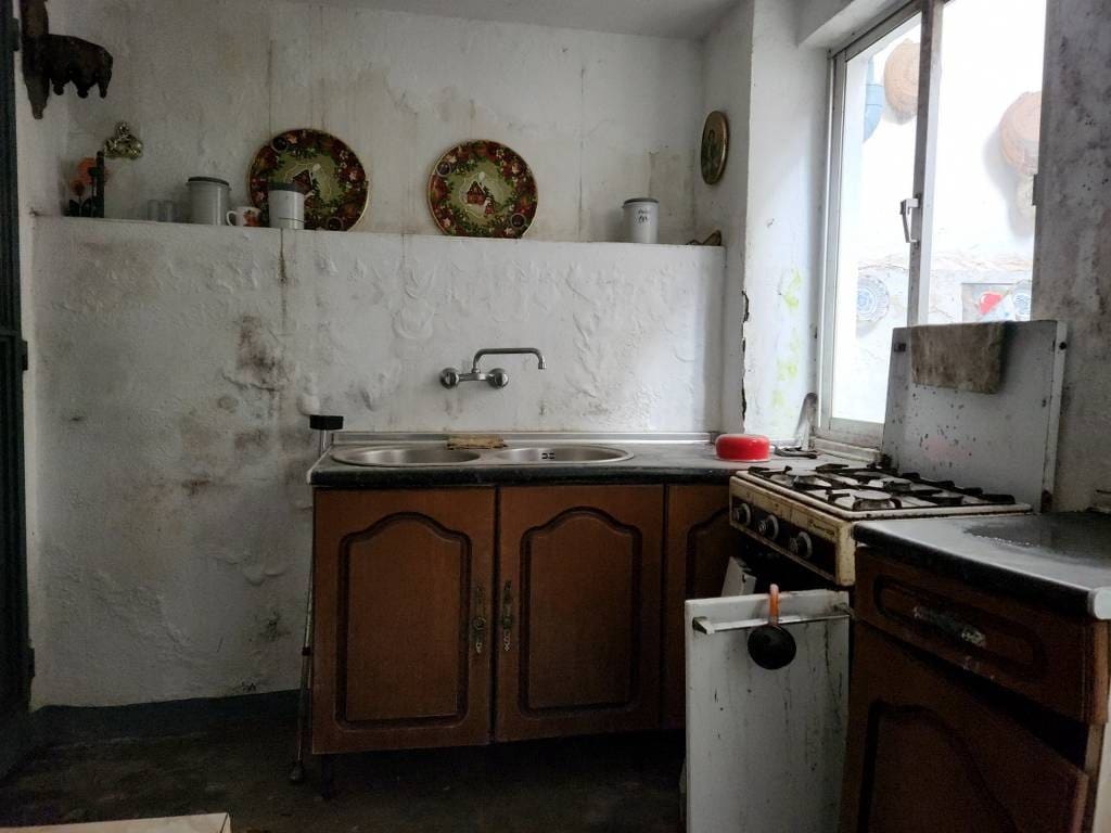 4 soveværelse Byhus til salg i Rute med swimmingpool - € 57.900 (Ref: 10046150)
