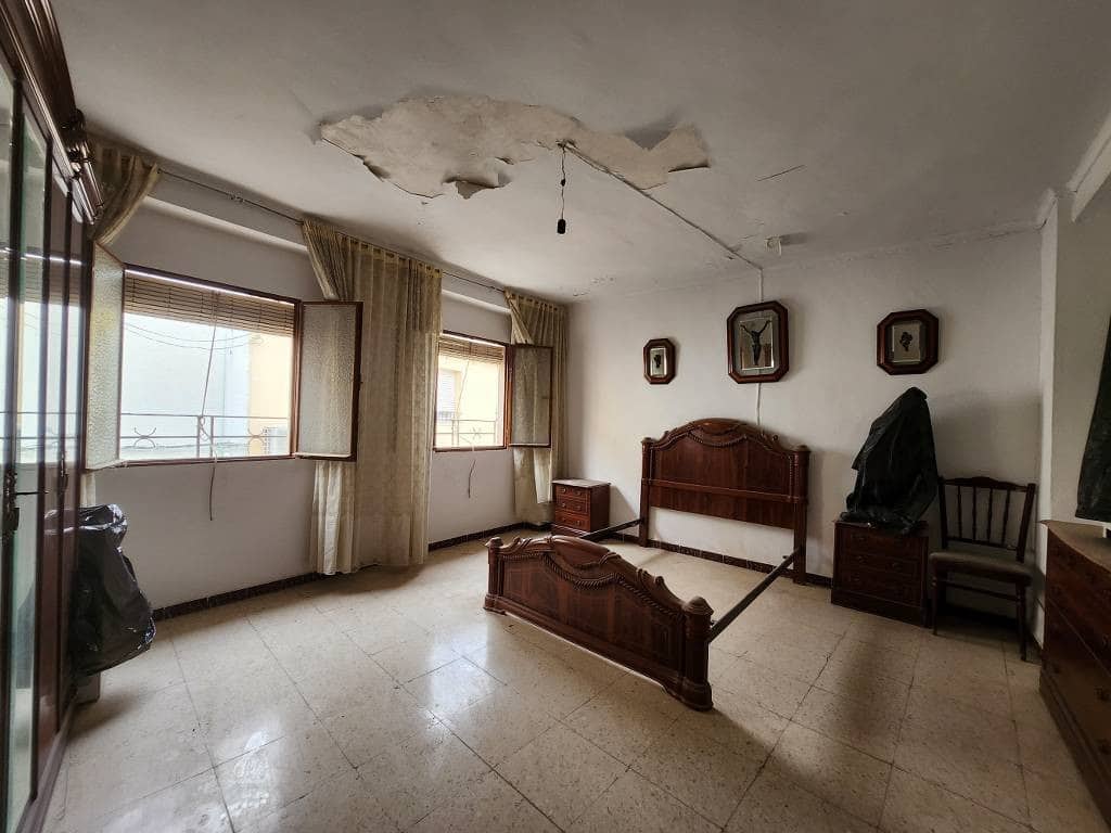 3 bedroom Townhouse for sale in Baena - € 56,000 (Ref: 10046151)