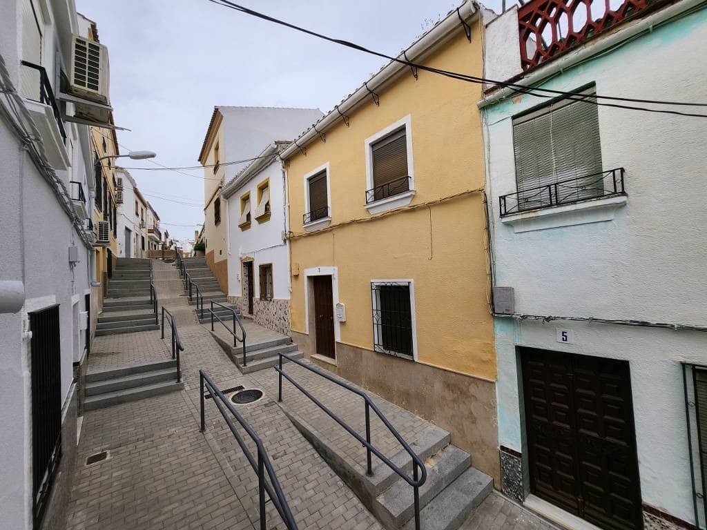 3 bedroom Townhouse for sale in Baena - € 56,000 (Ref: 10046151)