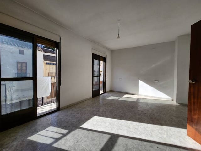 Casa de 4 habitaciones en Luque en venta con piscina - 55.000 € (Ref: 10046152)