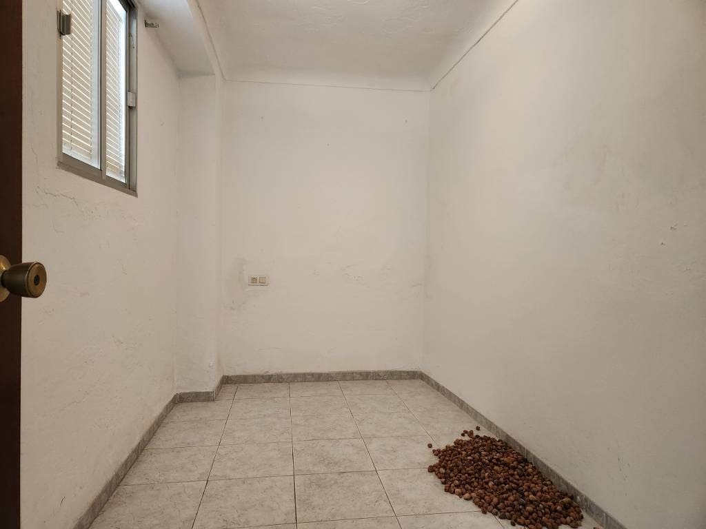 4 makuuhuone Omakotitalo myytävänä paikassa Luque mukana uima-altaan - 55 000 € (Ref: 10046152)