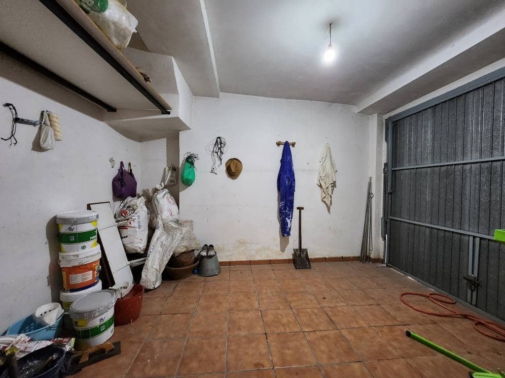 4 makuuhuone Omakotitalo myytävänä paikassa Luque mukana uima-altaan - 55 000 € (Ref: 10046152)