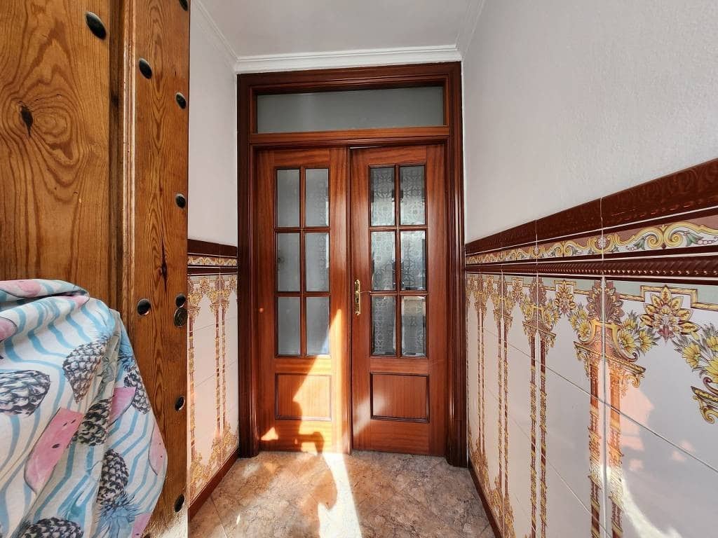 4 makuuhuone Omakotitalo myytävänä paikassa Luque mukana uima-altaan - 55 000 € (Ref: 10046152)